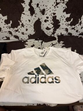 adidas White T-Shirt with Camouflage Logo - Men's M